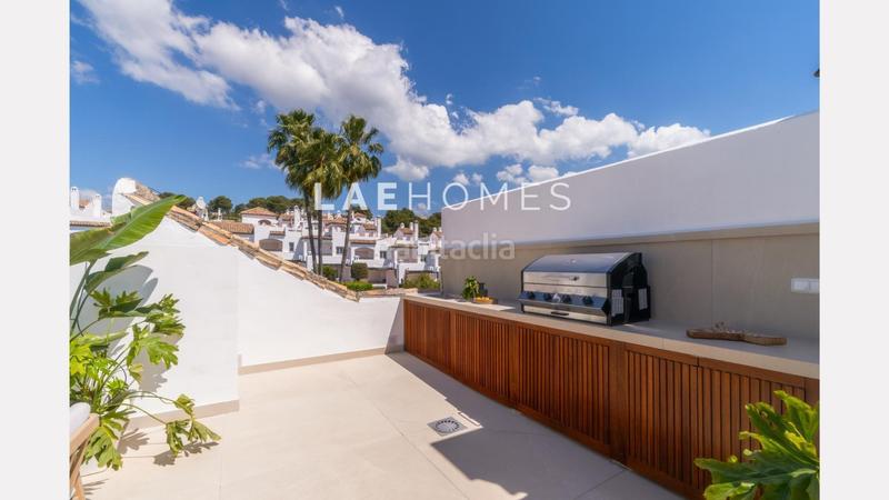 Foto 1a7b9467-570a-43a2-9f15-9005c183afcf. Casa a schiera con parcheggio in Aloha Marbella