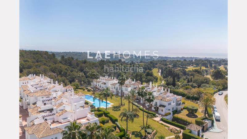 Foto 247e4f30-8ee0-4a8d-bf56-304a65b16321. Casa a schiera con parcheggio in Aloha Marbella