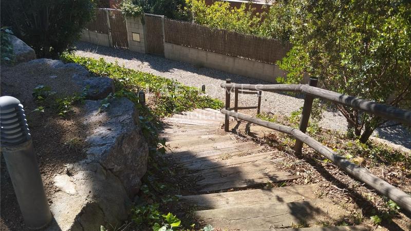 Foto 919814af-8243-4ffd-8338-63e6a3dab81e. Casa pareada chalet pareado en venta urb. la miranda lametlla del vallés, barcelona en Ametlla del Vallès (L´)