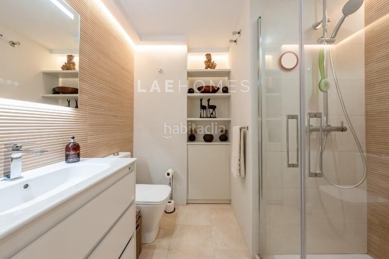 Foto 34657d56-4af0-46eb-85fb-d03802d85235. Piso  reformado con vistas al parque. en Playa Bajadilla - Puertos Marbella