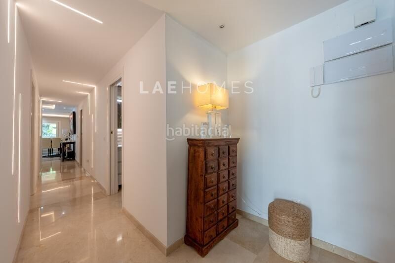 Foto 468925af-1fc8-49c9-85a0-b393b3df1ddd. Piso  reformado con vistas al parque. en Playa Bajadilla - Puertos Marbella