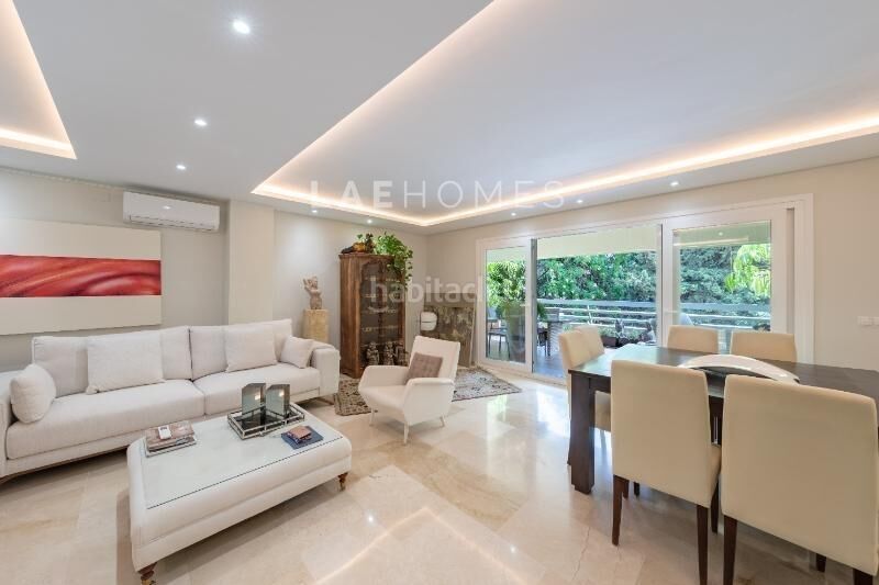 Foto 5856b5fa-1c91-474f-92f1-be0aabfce4db. Piso  reformado con vistas al parque. en Playa Bajadilla - Puertos Marbella