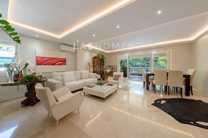 Foto 5a59c77e-b92a-4ba1-9ca9-429437174165. Piso  reformado con vistas al parque. en Playa Bajadilla - Puertos Marbella
