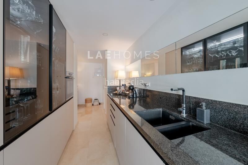 Foto 953c148a-bdfa-4c6c-ae38-ea1d550648ca. Piso  reformado con vistas al parque. en Playa Bajadilla - Puertos Marbella