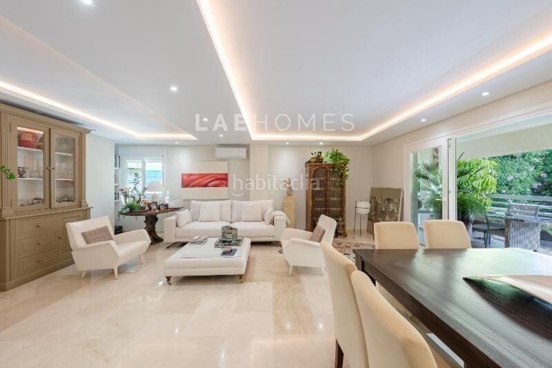 Foto d7e581e8-9d2c-4289-81cf-e19f066df438. Piso  reformado con vistas al parque. en Playa Bajadilla - Puertos Marbella