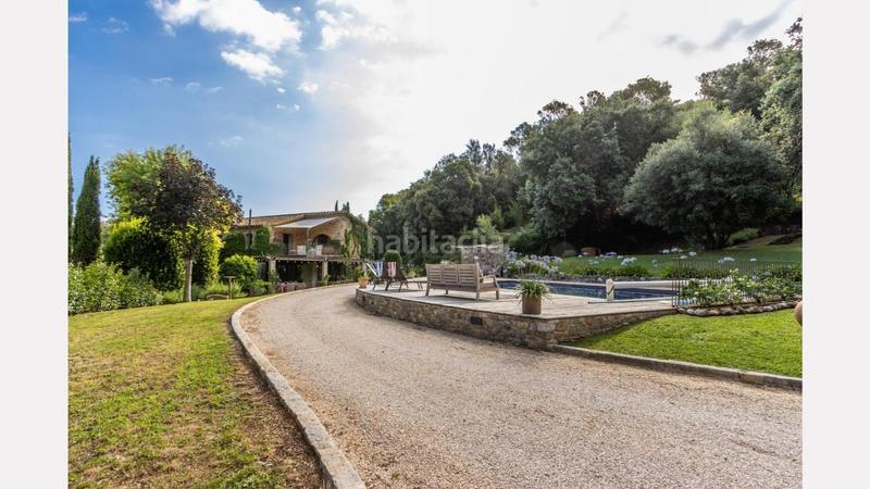 Foto 105a5489-c644-4ddd-a75f-9bc2e4388860. Masia amb calefacció aparcament piscina a Esponellà