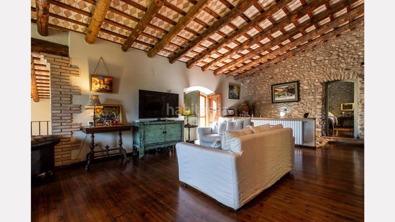 Foto 215864f7-0a8a-408d-891a-55d0c190e1dc. Masia amb aparcament piscina a Esponellà