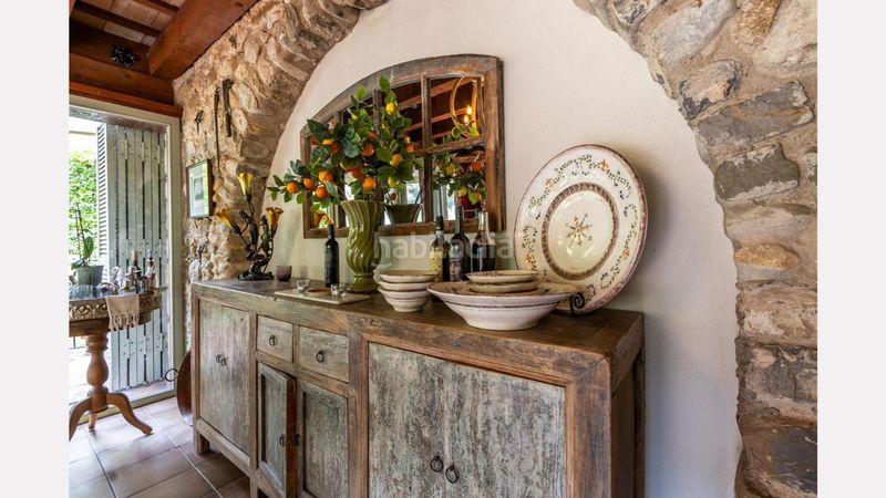 Foto 488ddaeb-4013-4fc4-a366-7b9646f78351. Masia amb aparcament piscina a Esponellà