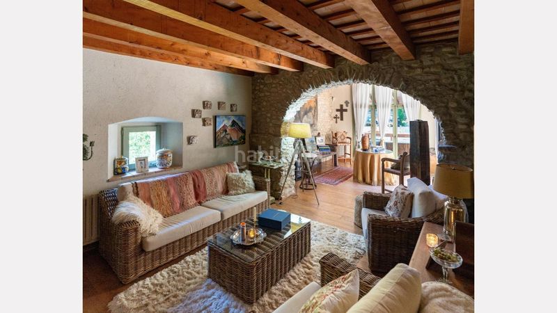 Foto 8382d9bf-3f86-4cb1-b589-206b883af665. Masia amb aparcament piscina a Esponellà