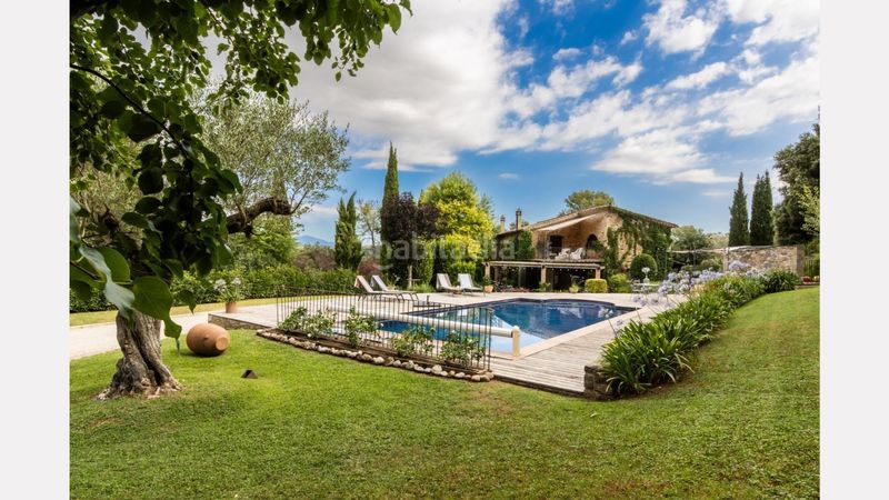 Foto 88d2e534-db20-452e-bcc0-ed7829e90bcb. Masia amb aparcament piscina a Esponellà