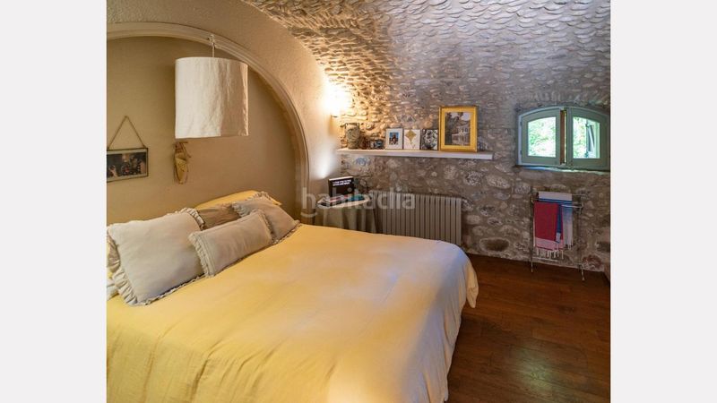 Foto b23a6d76-52ae-4894-a895-8ad2d2040cac. Masia amb aparcament piscina a Esponellà