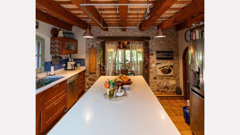 Foto c198b0e6-c4ec-449a-abce-958a88f40f7e. Masia amb aparcament piscina a Esponellà