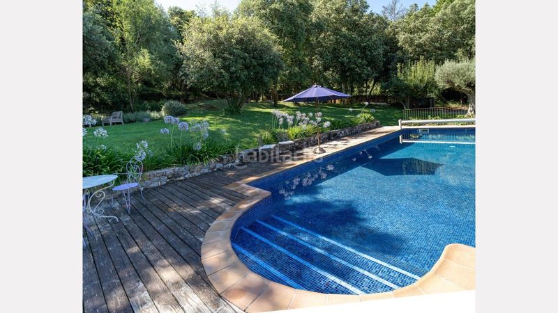 Foto c301fb24-b361-4a35-ab9d-e87acdfe0b0d. Masia amb aparcament piscina a Esponellà