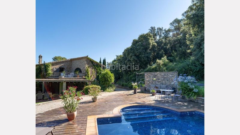 Foto df1dff6d-4bd4-41c1-9a61-214c1f1237ed. Masia amb calefacció aparcament piscina a Esponellà