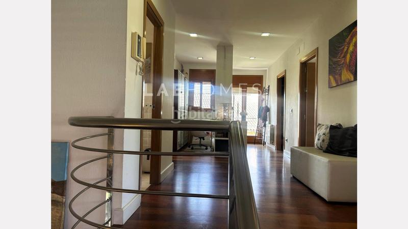 Foto 7ee939f5-597f-4d1f-a4a8-b11895949e1b. House with parking pool in Nuevo Bulevar Mairena del Aljarafe