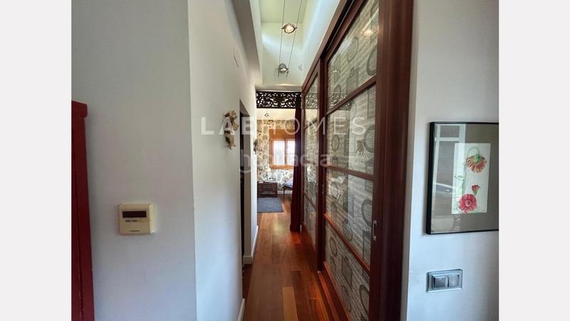 Foto a3f12468-122e-491c-adf8-3e616b8eb62e. House with parking pool in Nuevo Bulevar Mairena del Aljarafe