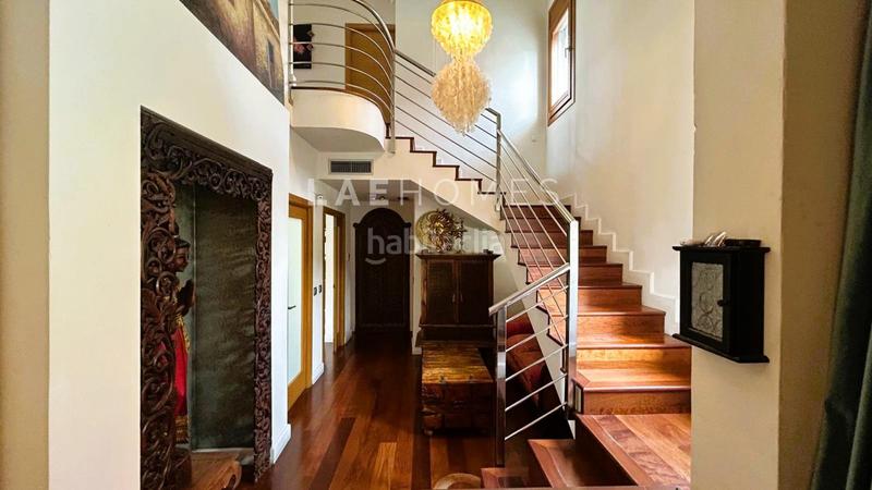 Foto d4805804-a20f-4fa8-8490-ff0c98374947. House with parking pool in Nuevo Bulevar Mairena del Aljarafe