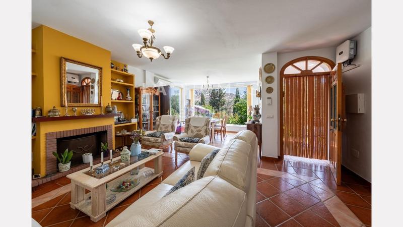 Foto efc5c24f-5533-4b63-bd60-998169549d09. Mas avec parking dans Coín