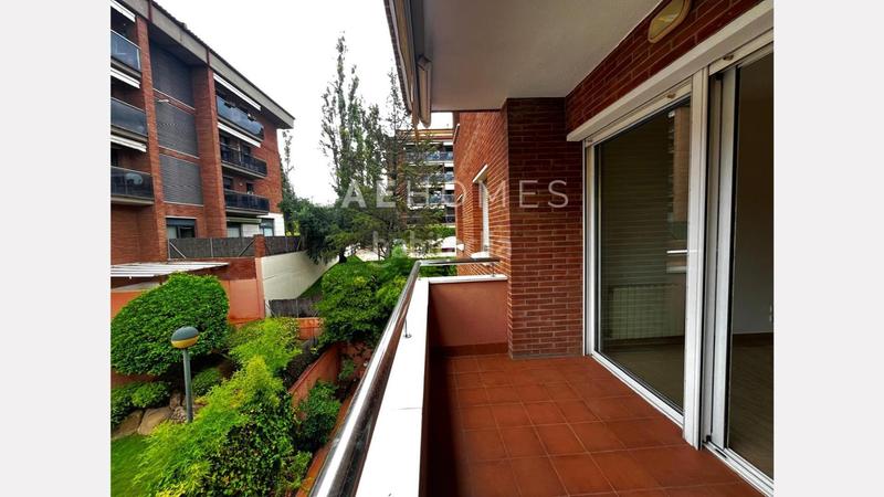Foto 9a46e292-f5c4-4b3f-8864-06b8f59710b6. Alquiler piso agradable piso de 3 habitaciones en collfavá, sant cugat del vallés en Sant Cugat del Vallès