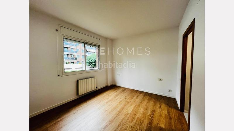 Foto 6fda55a0-081f-417b-8bbb-e2276b11ddce. Rent flat with heating parking pool in Coll Favà Sant Cugat del Vallès
