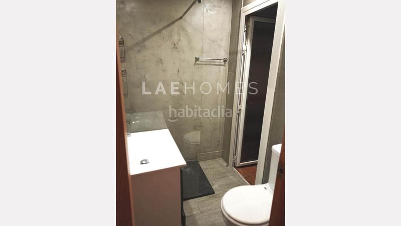 Foto 1e3d3bed-e840-426b-b428-33539e8d8c94. Piso oportunidad única junto al hospital vall dhebron! en Barcelona