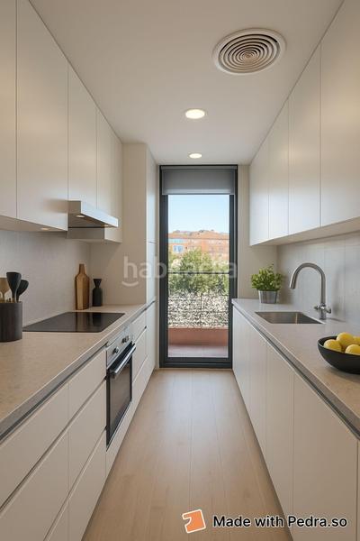 Foto b4cec39d-76a5-410e-9933-aeee366efc99. Flat with heating pool in Parque Ayala - Jardín de la Abadía - Huelín Málaga