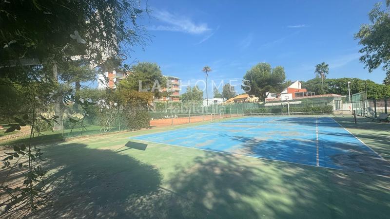 Foto 56489769-d38d-41e4-9ced-02bf6e30b130. Lloguer pis amb calefacció aparcament piscina a Corinto-Almardà Sagunt