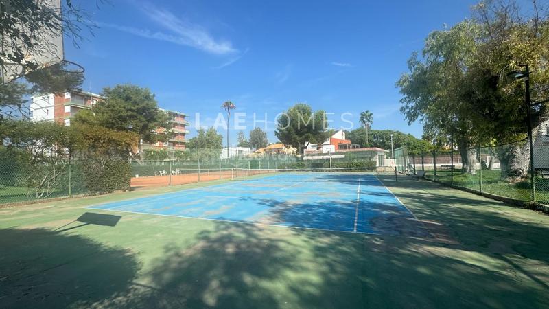 Foto 9020bd26-a1a3-406c-b8ef-576aae7ea14a. Lloguer pis amb calefacció aparcament piscina a Corinto-Almardà Sagunt