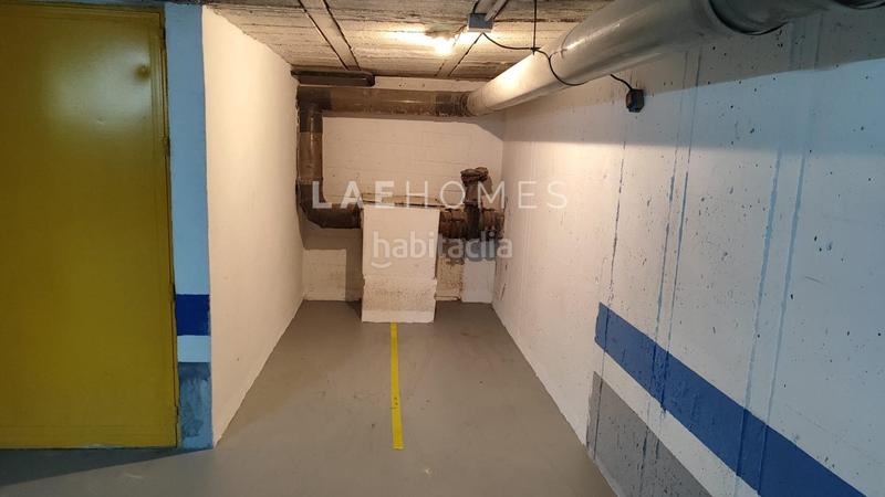 Foto 25d9a8d6-2b23-4c0f-b4ec-0be7df6b4169. Autoparkplatz in Santa Catalina Sevilla