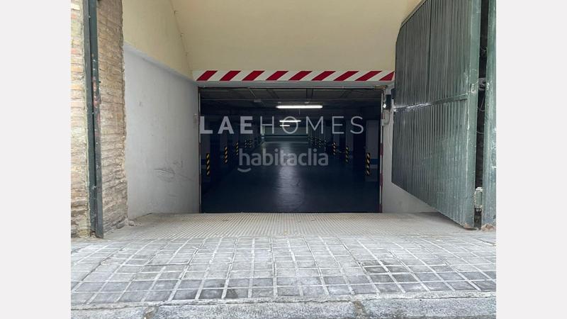 Foto ff3998b1-6719-4502-9796-1399b0655ee6. Autoparkplatz in Santa Catalina Sevilla