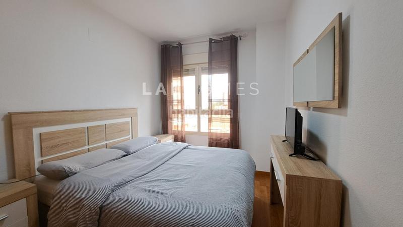Foto f8e26447-34dd-4861-845a-fe494f6bb469. Apartament amb calefacció aparcament a Paus - Polígono San Blas Alicante