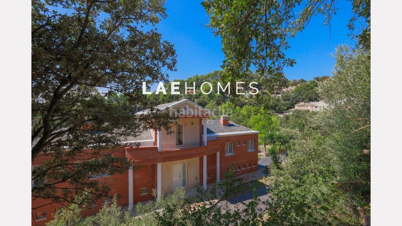 Foto 1199914a-f82f-4435-ac23-1c4f1e56bed9. Miete chalet mit parking in Corbera de Llobregat