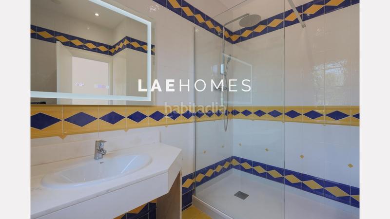 Foto 2abde308-1544-47f9-90fe-637686eb33f7. Miete chalet mit parking in Corbera de Llobregat