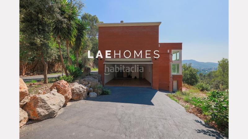 Foto 300bfcd1-0ec3-48bd-bd03-98c44e92d765. Miete chalet mit parking in Corbera de Llobregat