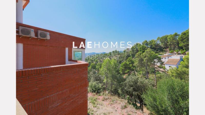 Foto 44a9ec4a-a5f9-41cd-916f-f3d78d31cf71. Miete chalet mit parking in Corbera de Llobregat