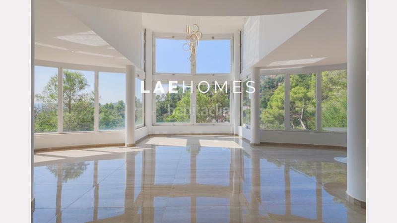 Foto 4835ad6b-226c-4e3e-aec9-86d7a7b61ff5. Miete chalet mit parking in Corbera de Llobregat