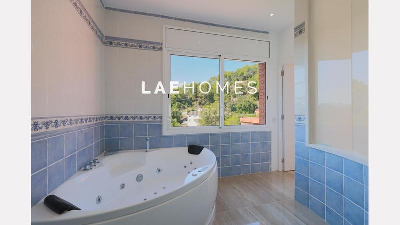 Foto 6280b716-6e4b-459b-aa46-c720c3fa6e0b. Miete chalet mit parking in Corbera de Llobregat