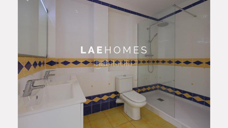 Foto 908aa515-f4a6-4218-bdd1-4367cd5da39e. Miete chalet mit parking in Corbera de Llobregat