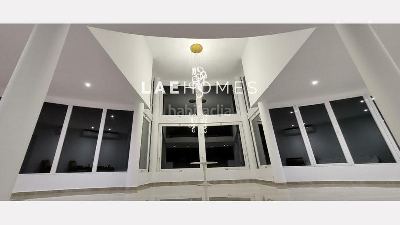 Foto a7518b65-fb7c-47ab-9e32-643fc3ee1b74. Miete chalet mit parking in Corbera de Llobregat