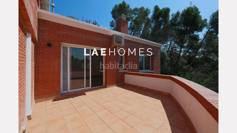 Foto de3f90f0-402e-4283-bc86-88707d2bcc5c. Miete chalet mit parking in Corbera de Llobregat