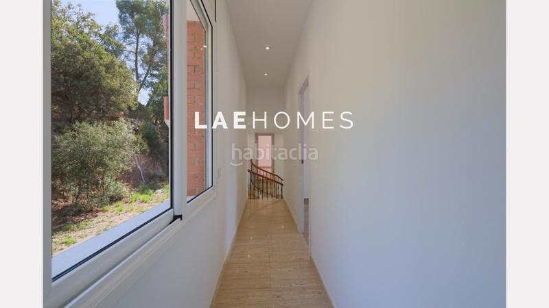 Foto e53eb372-b991-48e6-9649-fb28dd76ad0b. Miete chalet mit parking in Corbera de Llobregat