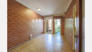 Pis  Catalunya. Piso de 3 habitaciones para reformar en el centro de cerdanyola