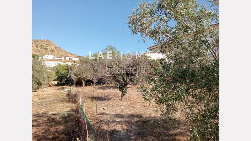 Foto 45d4d92b-5b2c-4276-82d2-a0c1e72779fc. Terreno residencial solar urbano edificable y parcelas rústicas en venta en colmenarejo en Málaga