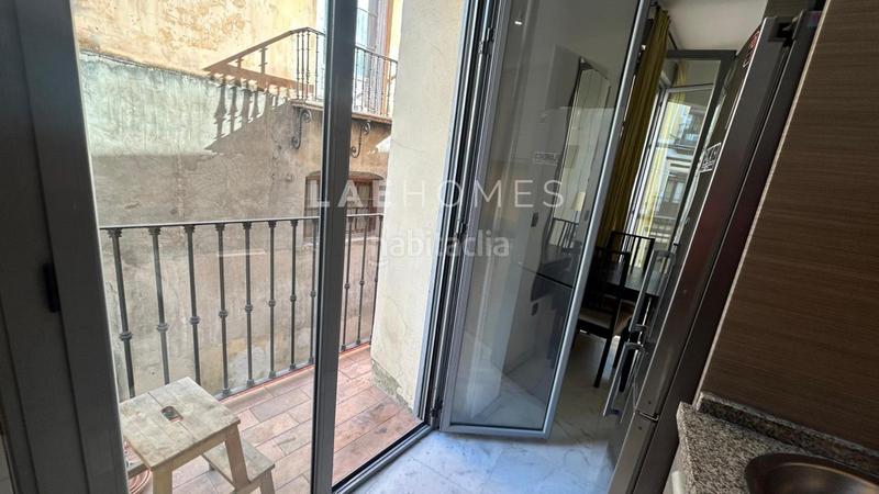 Foto 35668625-f765-4d7b-99f1-5912b61d44b1. Alquiler piso alquiler piso zona centro plaza pilatos caballerizas en Sevilla