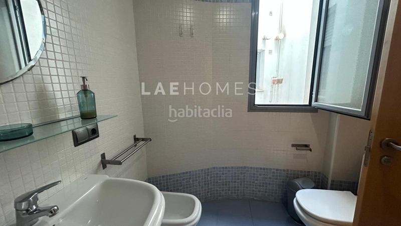 Foto e23049aa-a38f-4c3a-82ad-a9fb4dd13b6d. Alquiler piso alquiler piso zona centro plaza pilatos caballerizas en Sevilla