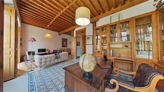 Rent Flat in Ensanche Centro - Puerto. Vive en el corazón del soho piso con 2 suites y estilo moderno e