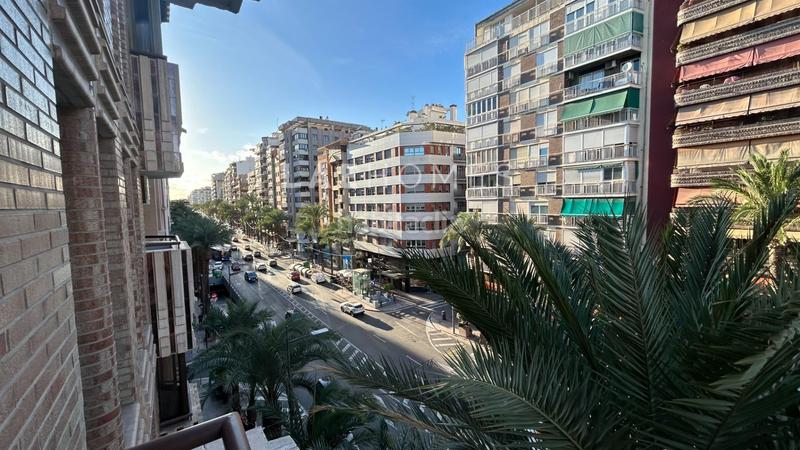 Foto 1cdb3acf-ab1b-4677-9f5f-81cf74fb8b11. Alquiler piso  en alquiler en av. alfonso el sabio en Alicante