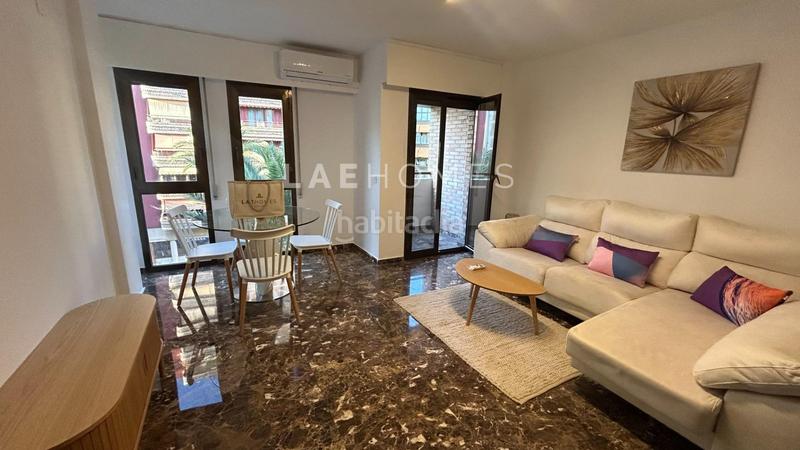 Foto f63d4f82-76bd-47cb-8636-a506560af434. Alquiler piso  en alquiler en av. alfonso el sabio en Alicante
