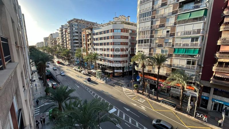 Foto b3a26241-1d2a-454c-8c54-7735691b4561. Lloguer pis a Barrio del Centro Alicante