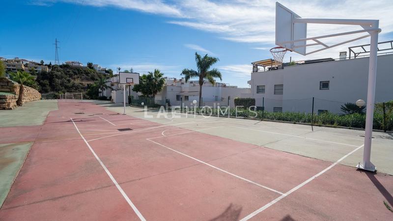 Foto f49ba898-5692-4343-98fc-d6ee1bf9b4ac. Attico con parcheggio piscina in La Cala del Moral Rincón de la Victoria